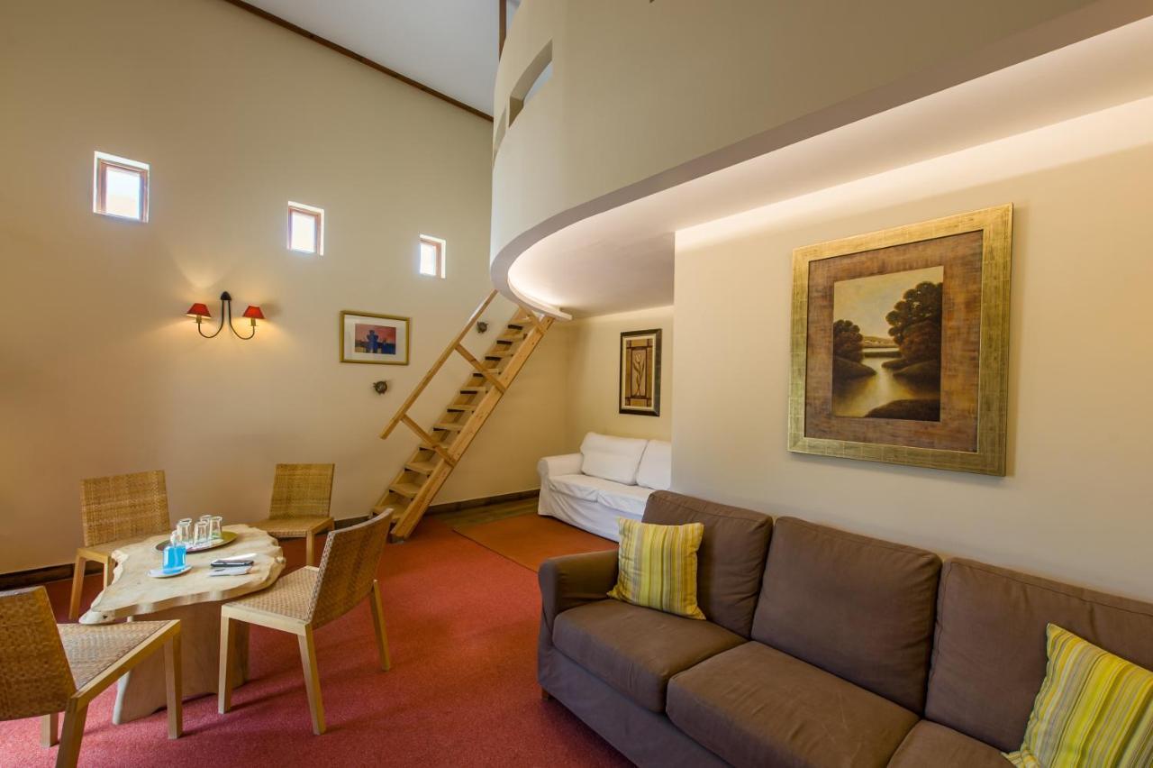 Rocabella Hellinikon Country Hotel ภายนอก รูปภาพ