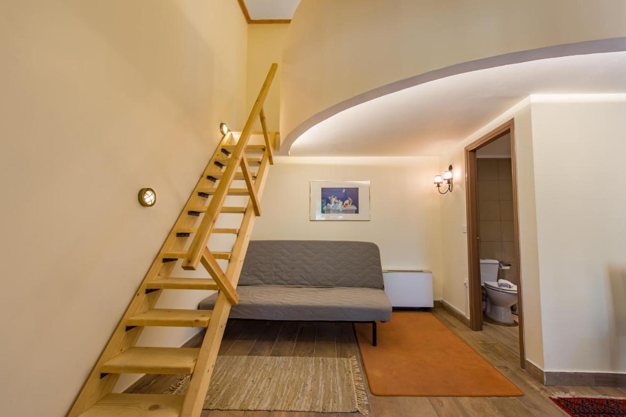 Rocabella Hellinikon Country Hotel ภายนอก รูปภาพ