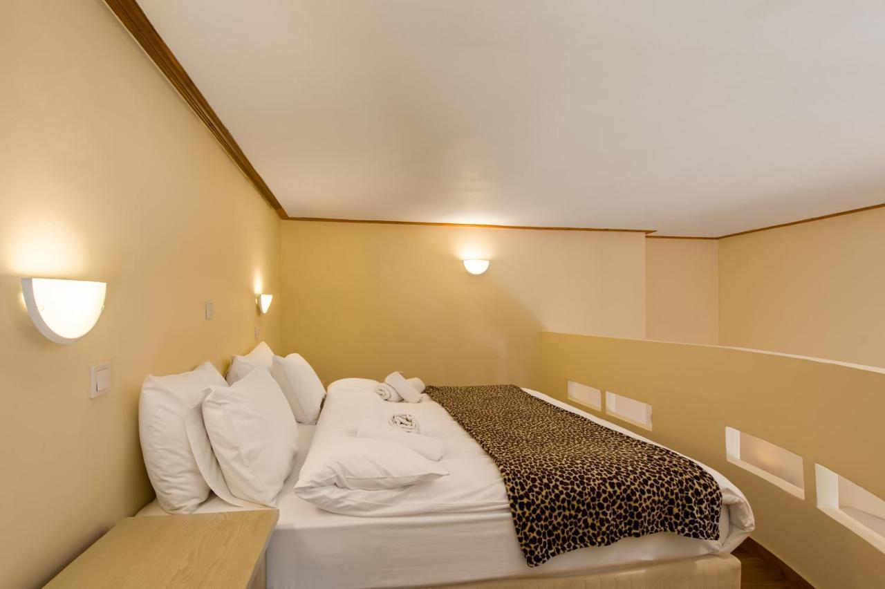 Rocabella Hellinikon Country Hotel ภายนอก รูปภาพ
