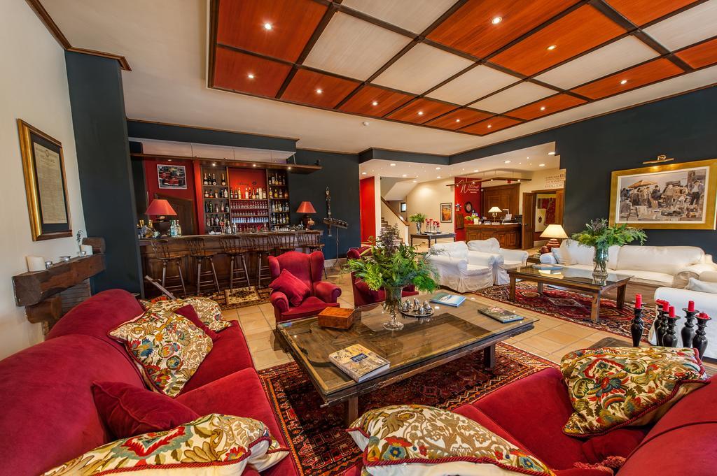 Rocabella Hellinikon Country Hotel ภายนอก รูปภาพ