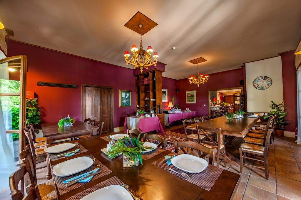 Rocabella Hellinikon Country Hotel ภายนอก รูปภาพ
