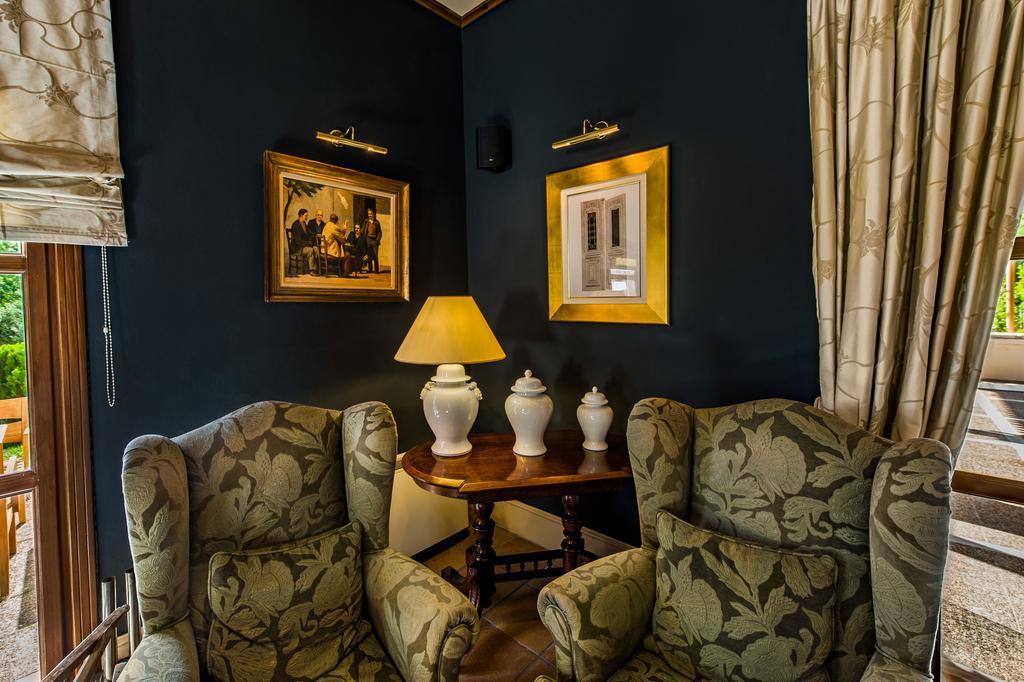 Rocabella Hellinikon Country Hotel ภายนอก รูปภาพ
